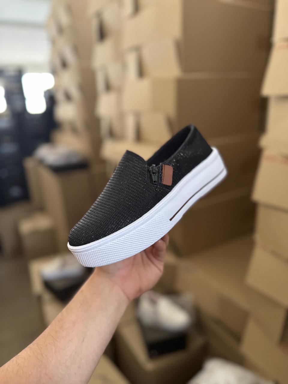 tenis sem cadarço com brilho numero 34